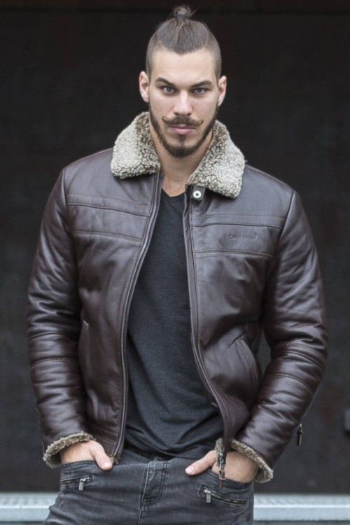 TMK124 - brązowa pilotka skórzana męska z naturalnej skóry z ociepleniem i klasycznym futrzanym kołnierzem sklep CarloMonti.com