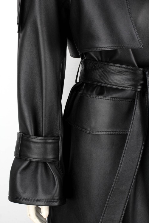 OKS450 - Czarny płaszcz skórzany damski typu oversize