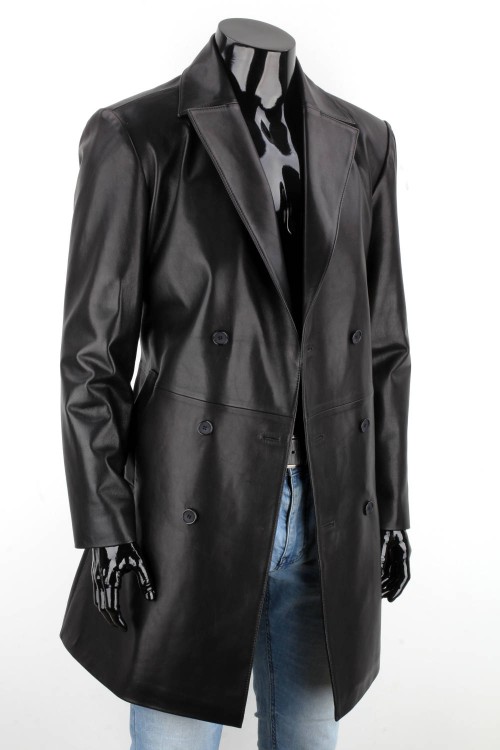 WIN450 - Dwurzędowy płaszcz skórzany męski zapinany na guziki z paskiem