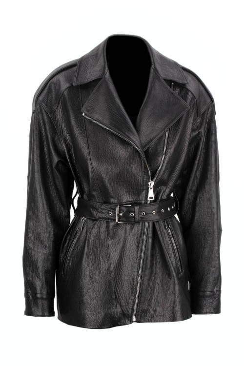 ANN951 - Długa damska ramoneska skórzana oversize z paskiem zapinanym na klamrę i szerokimi pagonami na ramionach sklep CarloMonti.com